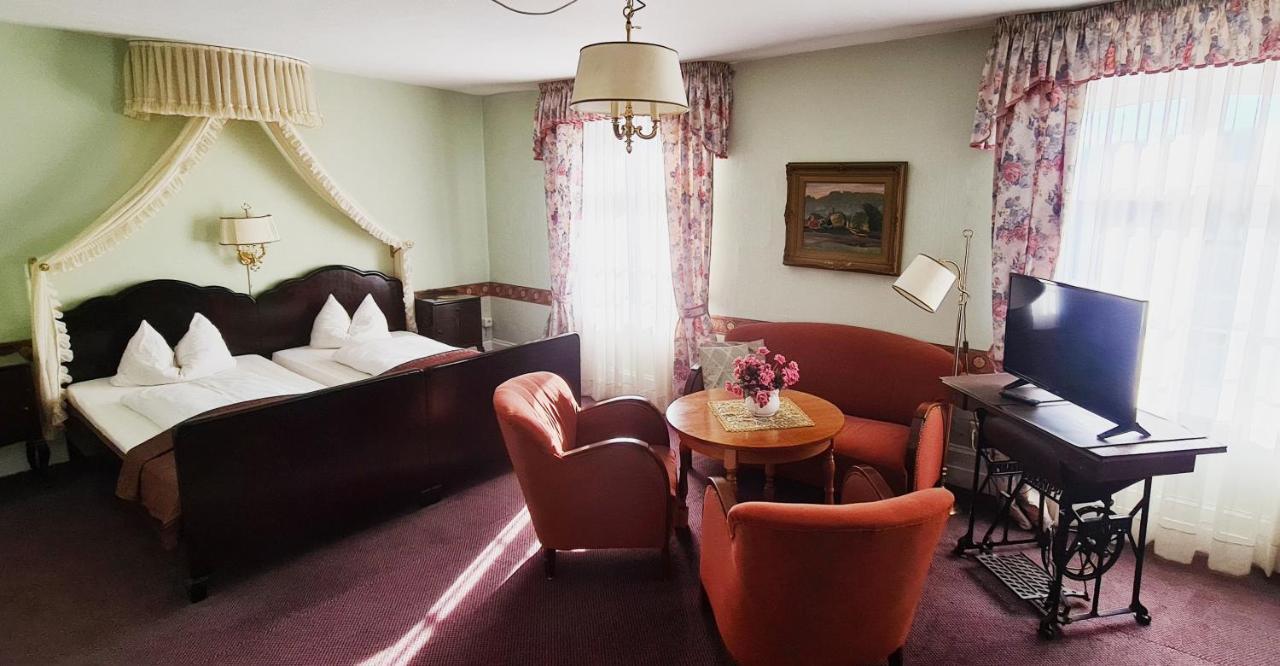 Historisches Hotel Zum Schwan Bad Karlshafen Esterno foto