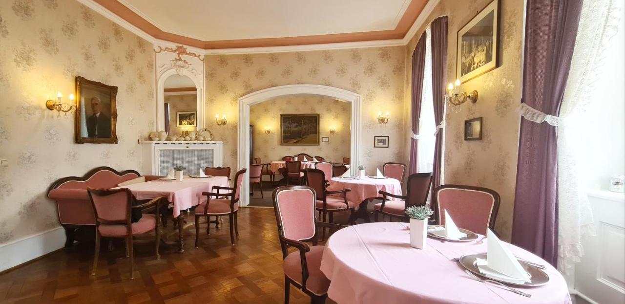Historisches Hotel Zum Schwan Bad Karlshafen Esterno foto