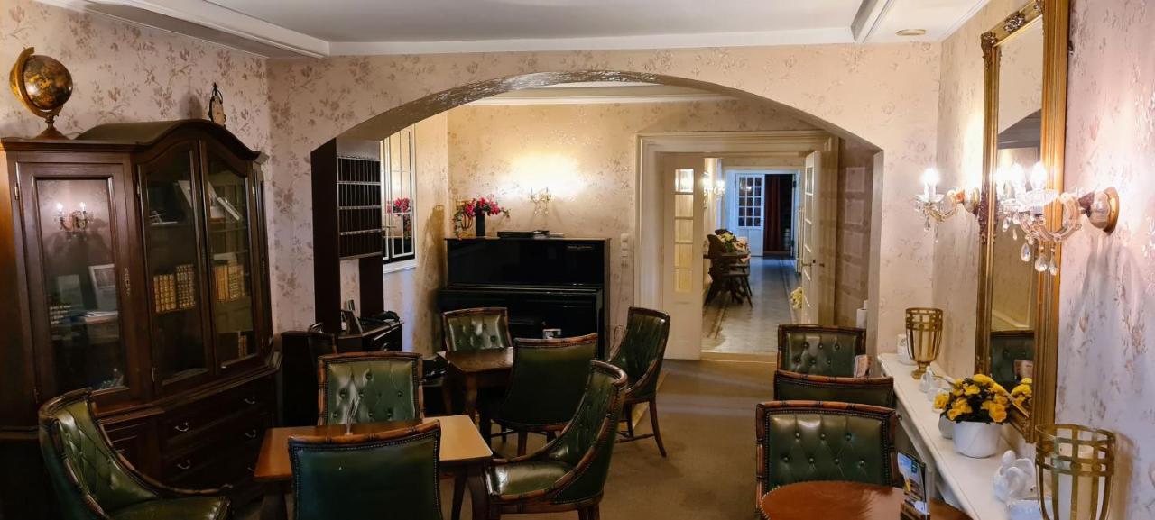 Historisches Hotel Zum Schwan Bad Karlshafen Esterno foto
