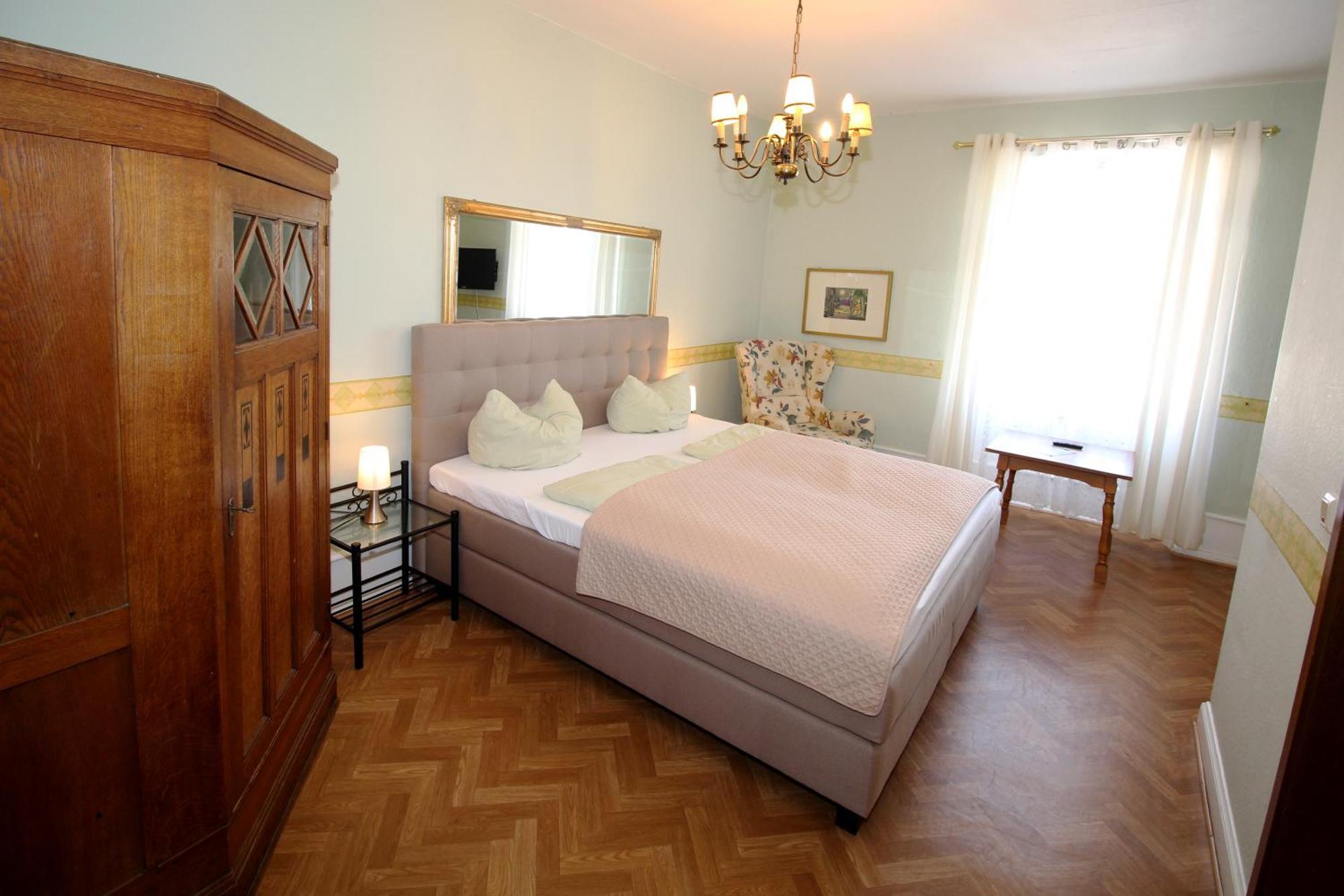 Historisches Hotel Zum Schwan Bad Karlshafen Esterno foto