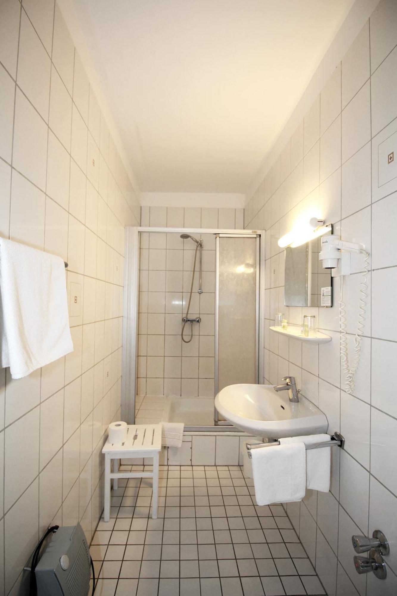 Historisches Hotel Zum Schwan Bad Karlshafen Esterno foto