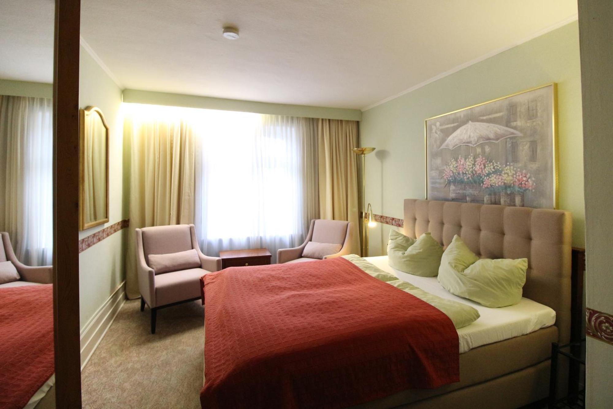 Historisches Hotel Zum Schwan Bad Karlshafen Esterno foto